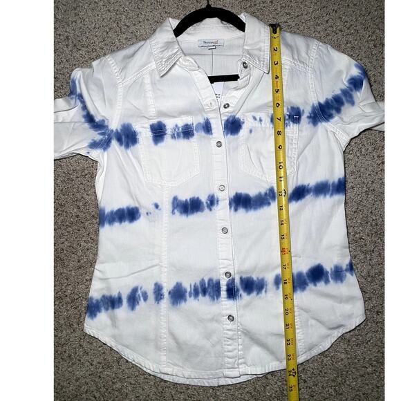 Skinnygirl - NWT - Blue & White Tie Dye Denim Button-Down Top - Picture 5 of 10